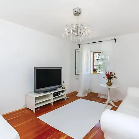 Apartamento Charming Old Captain's House With Sea View Bakar