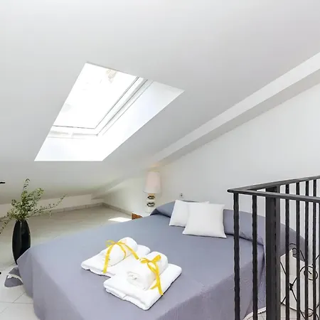 Charming Old Captain's House With Sea View