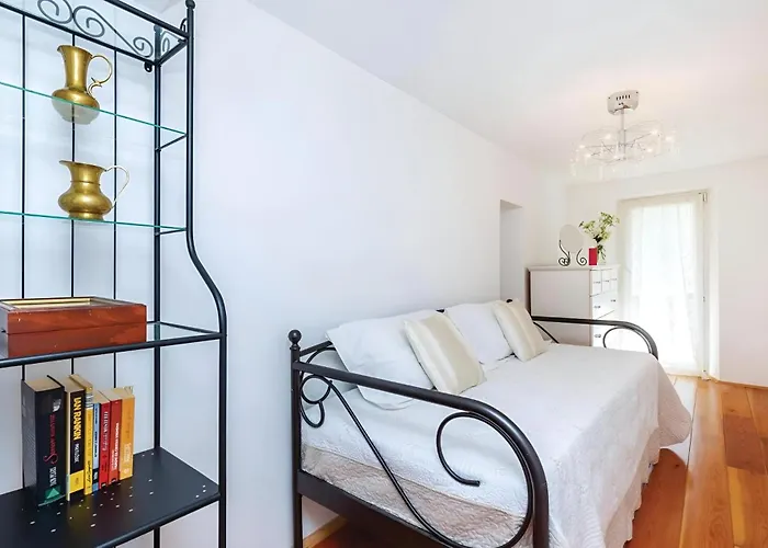 Apartment Charming Old House With Sea View