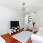 Appartement Charming Old House With Sea View Bakar
