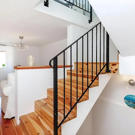 Charming Old House With Sea View